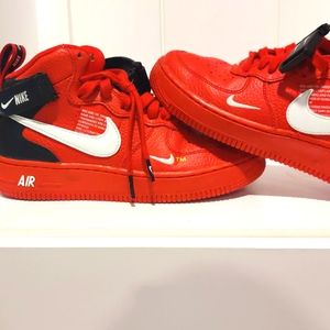 Nike Air Force 1 Mid Utility Red